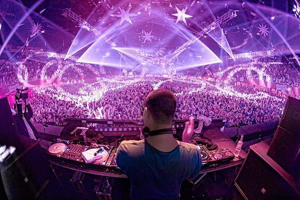 2019年8月12日01套中场Future Trap多元素混搭歌路