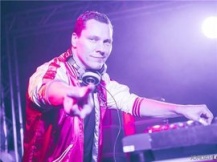 DJ