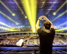 Solarstone（DJ）