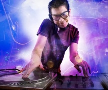 Charly Lownoise（DJ）