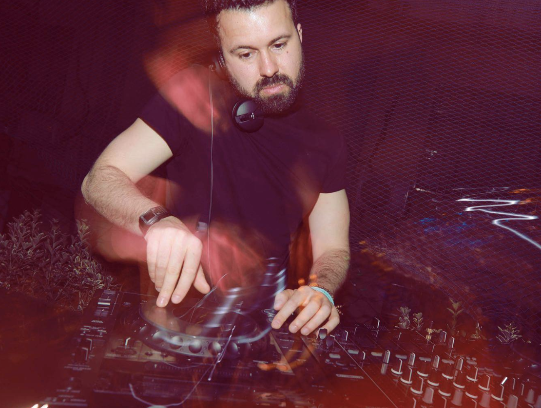 wav3motion（DJ）