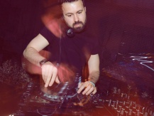 wav3motion（DJ）