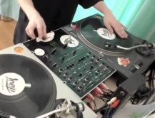  DEE（DJ）