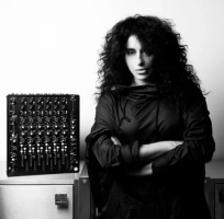 Nicole Moudaber(DJ)