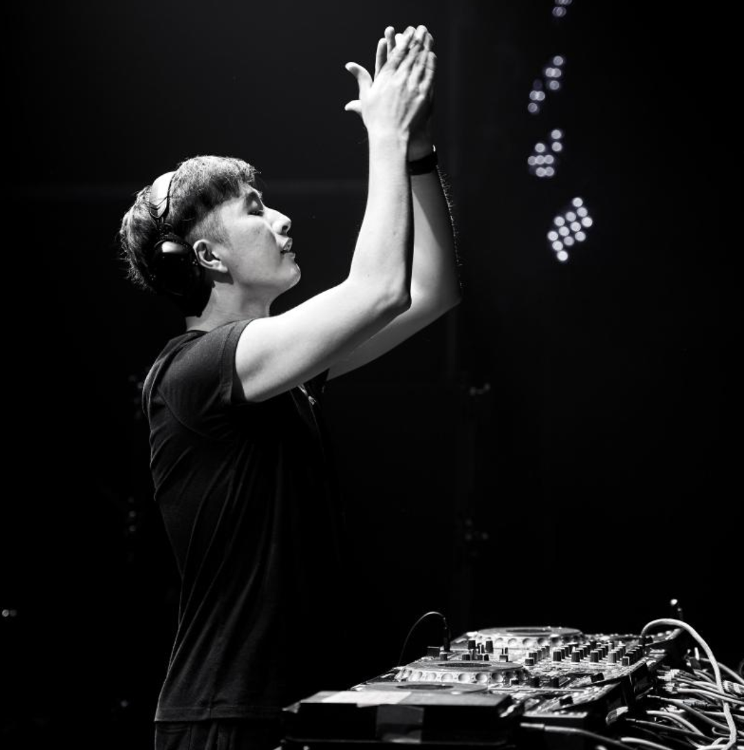 TAK(DJ)
